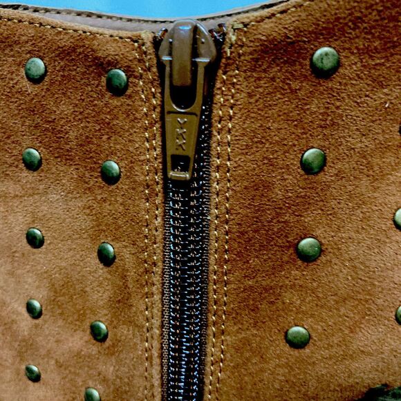 Vintage Studded Ankle Boots by Donna Salyer Size 6, heel 4" Zipper Suede Stylish - Picture 8 of 15